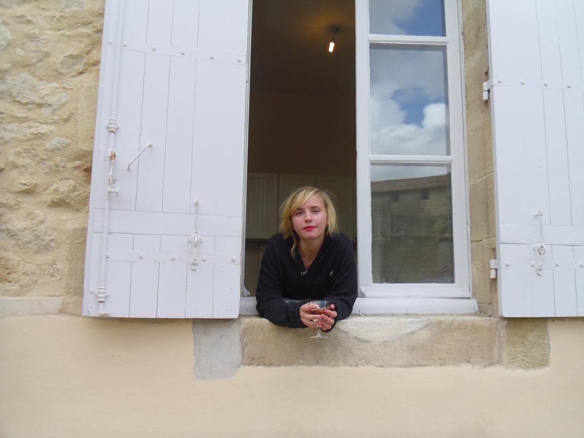Romantic Gite Nr St Emilion With Private Pool And Views To Die For Pujols  المظهر الخارجي الصورة