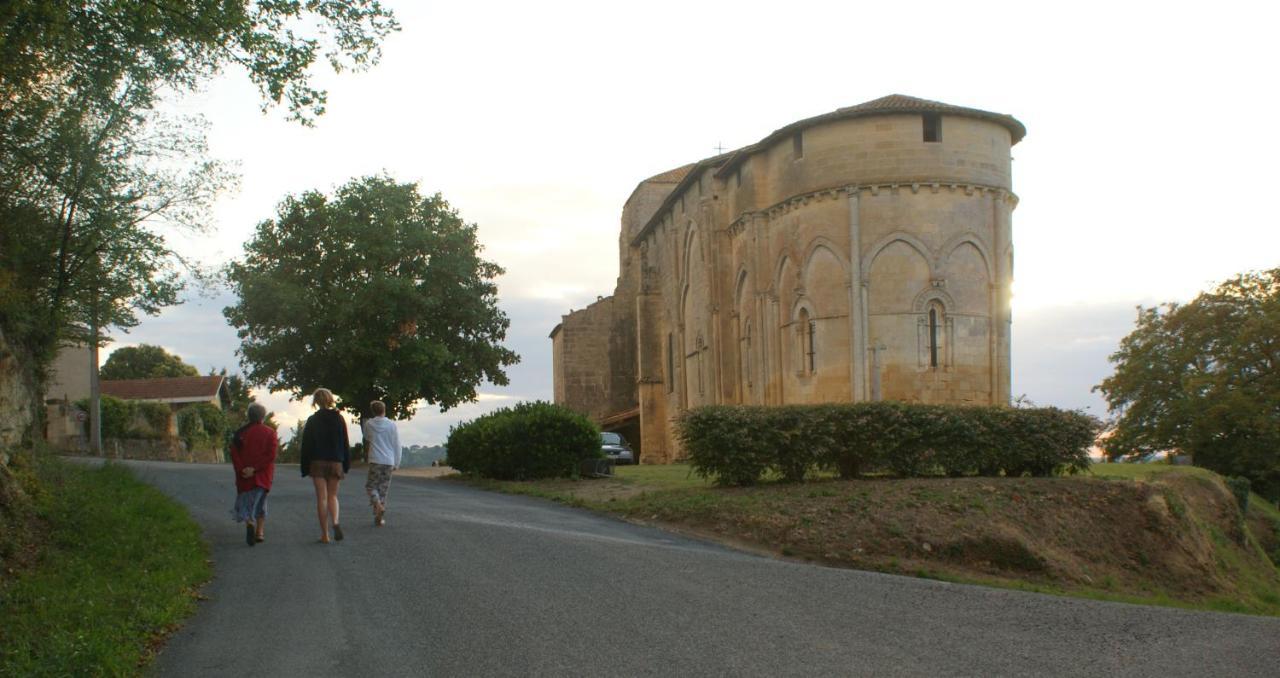 Romantic Gite Nr St Emilion With Private Pool And Views To Die For Pujols  المظهر الخارجي الصورة