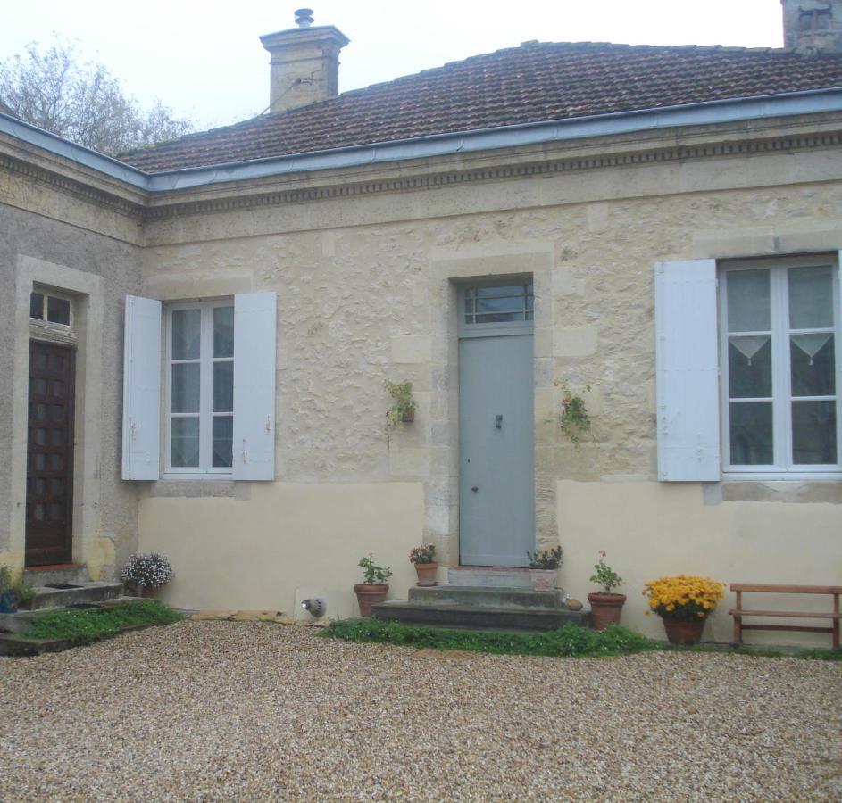 Romantic Gite Nr St Emilion With Private Pool And Views To Die For Pujols  المظهر الخارجي الصورة
