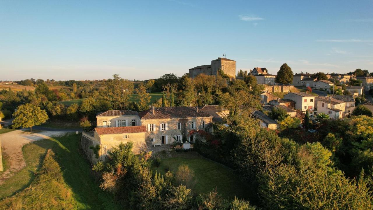 Romantic Gite Nr St Emilion With Private Pool And Views To Die For Pujols  المظهر الخارجي الصورة